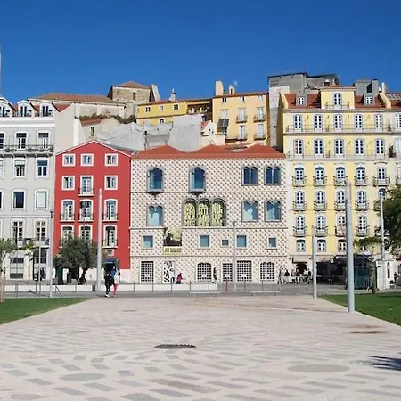 Downtown Sunny * Lisbon